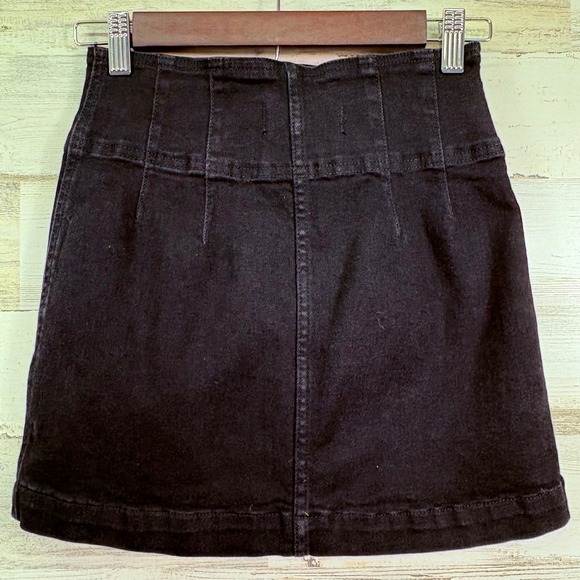 Free People We The Free Virgo Black Denim Jean Mini‎ Skirt Full Zip Size 27 - Picture 3 of 12